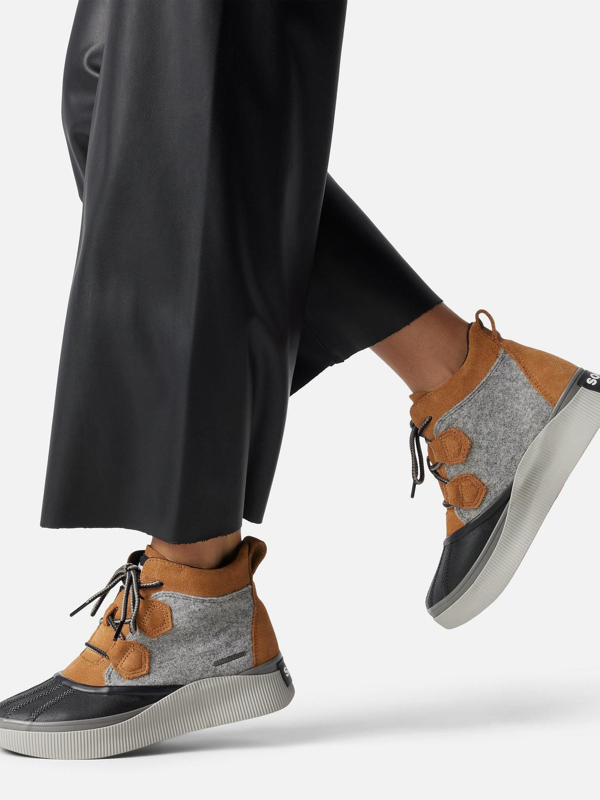 Sorel Out N About™ IV Classic Women's Waterproof Boot Taffy