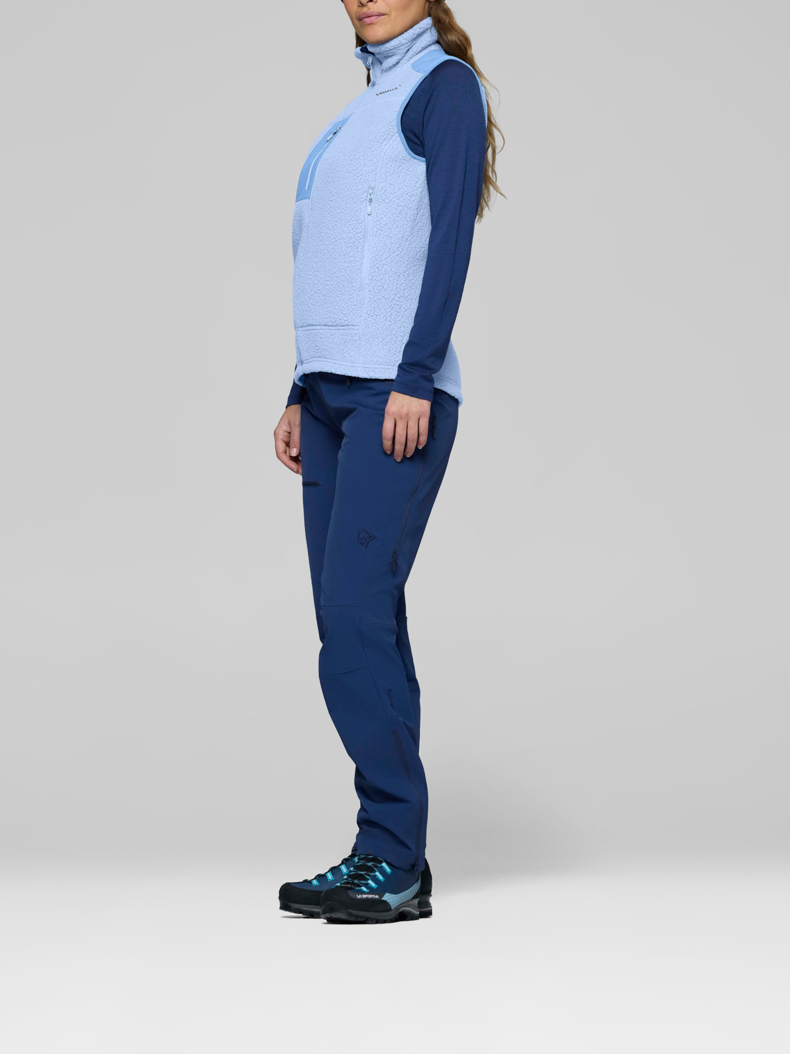 Norrona Women's trollveggen warm3 Vest Cashmere Blue/Allure