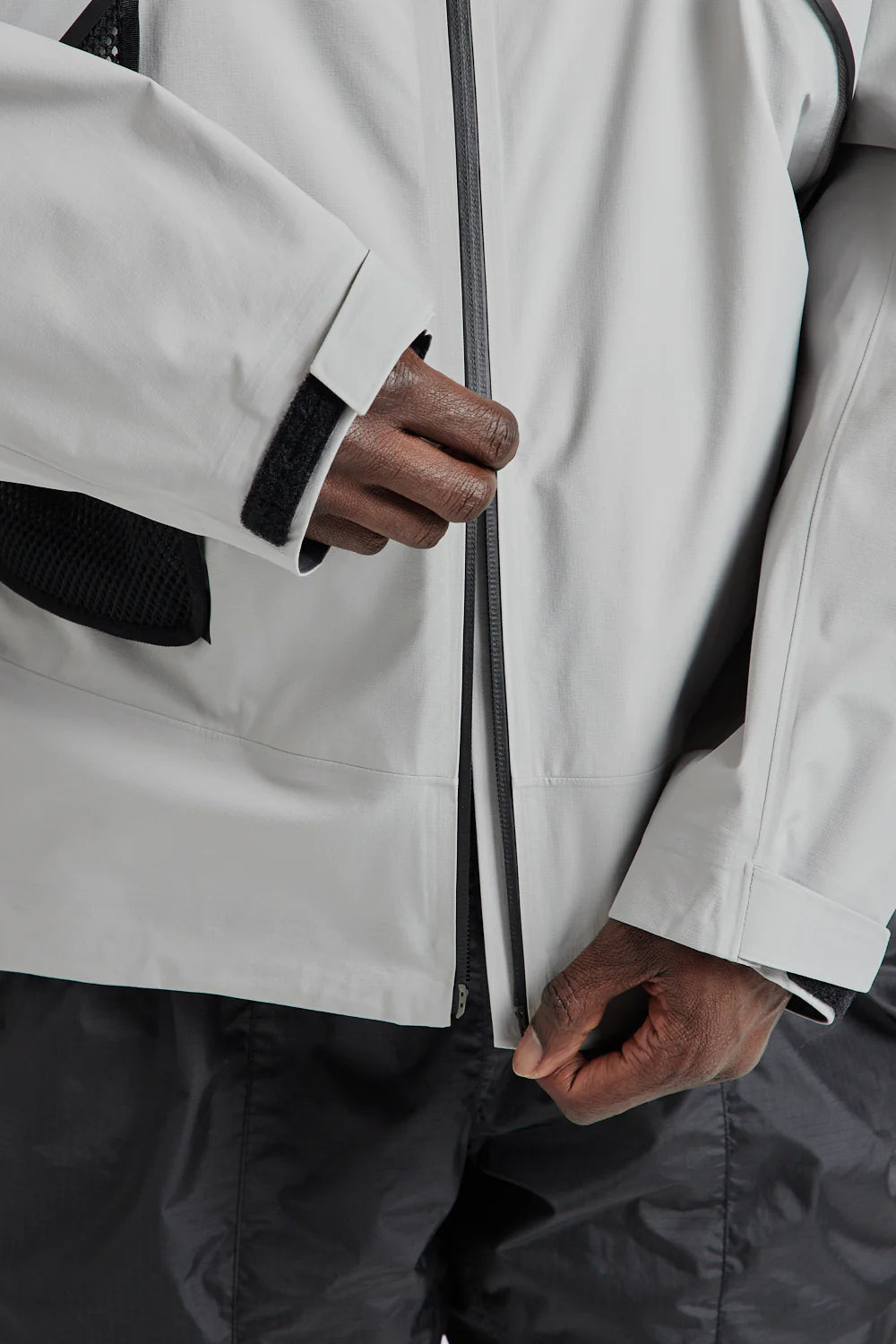Goldwin Pertex Shield Air Mountaineering Jacket Snow Gray