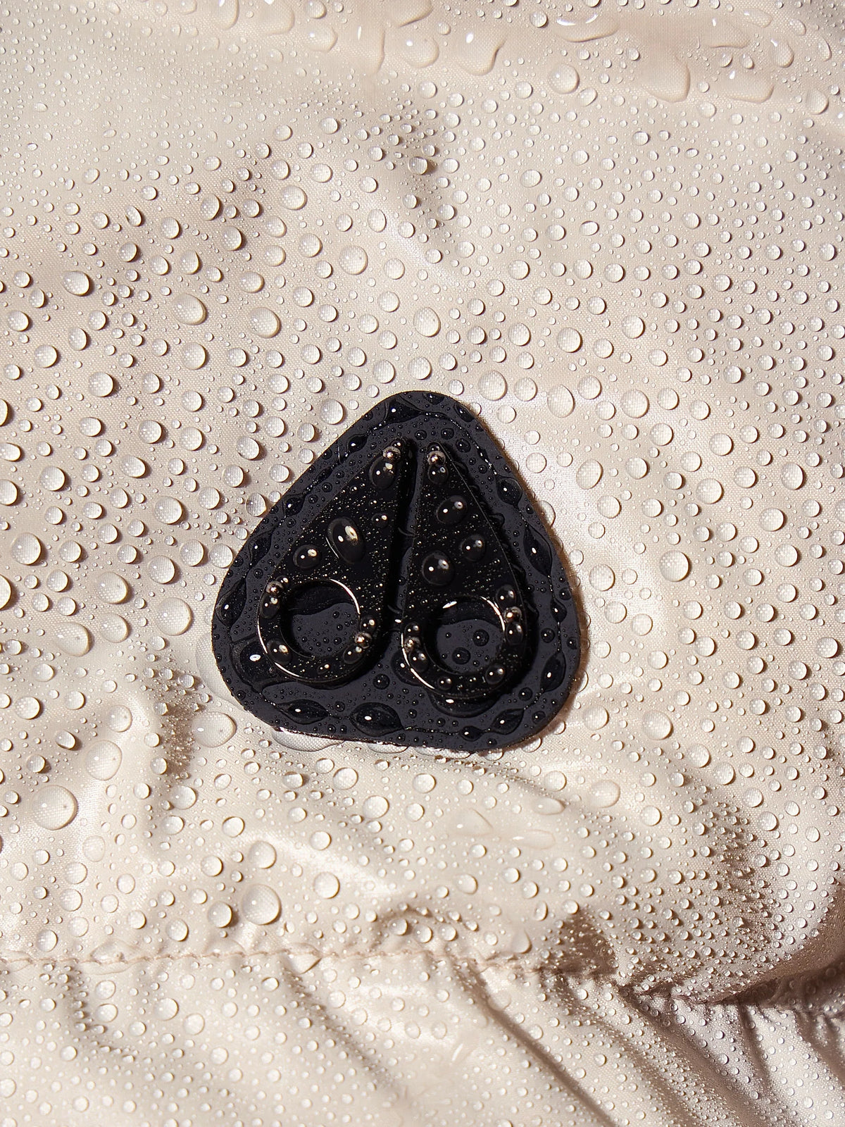 Moose Knuckles W Queens Reversible Down Puffer Alabaster