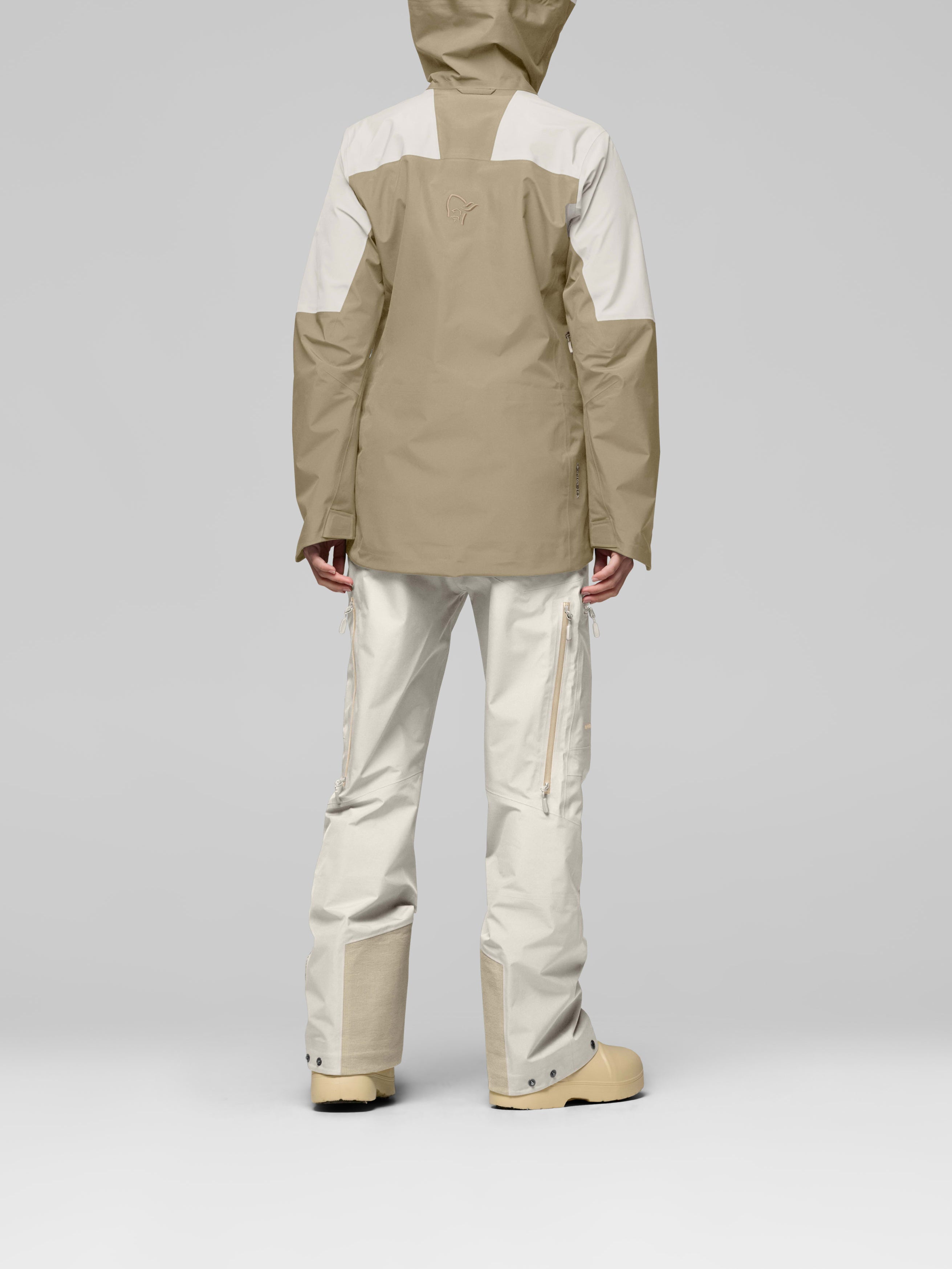 Norrona Women's Lofoten Gore-Tex Jacket Oatmeal
