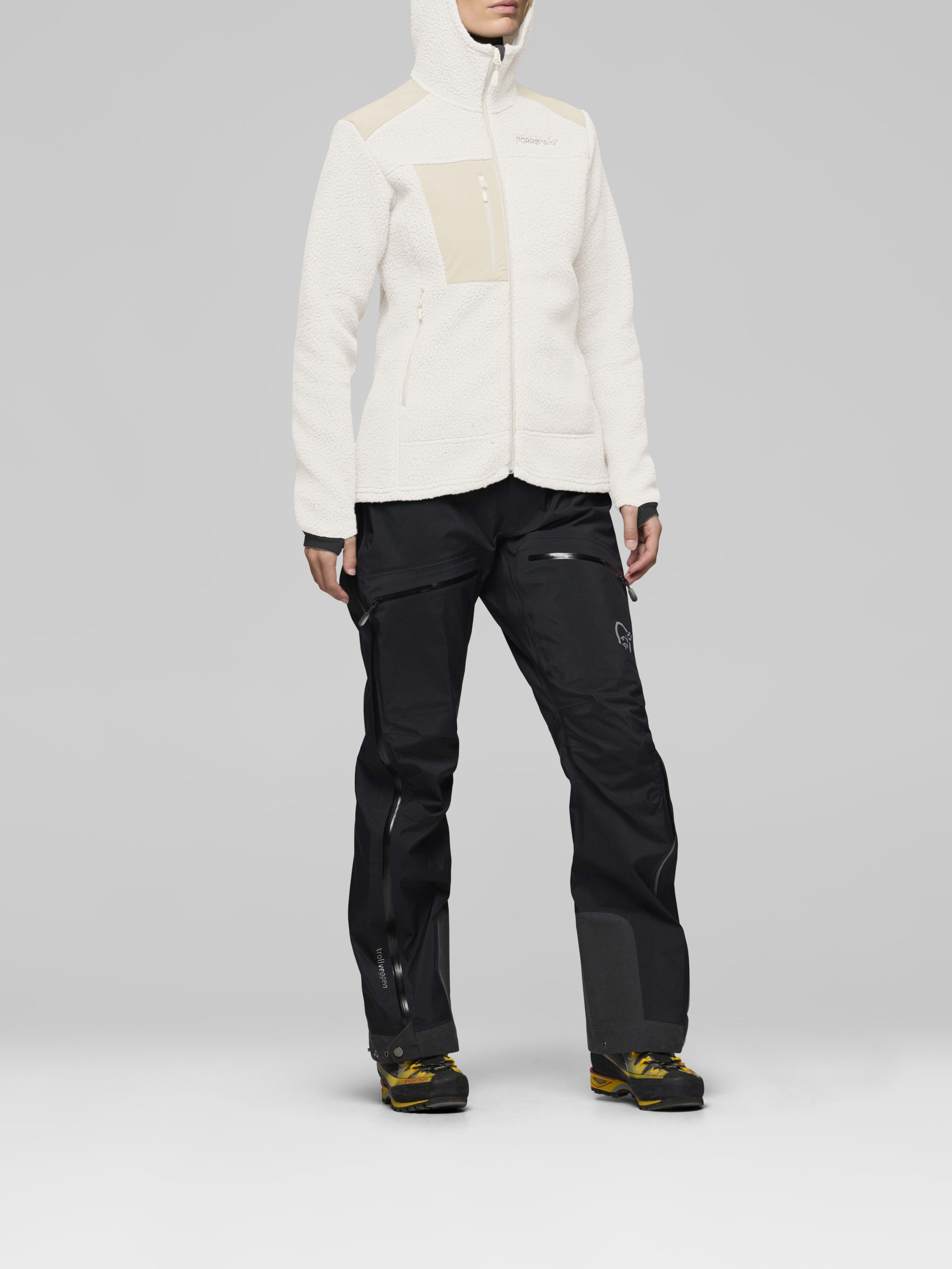 Norrona Women's Trollveggen Warm3 Zip Hood Whisper White