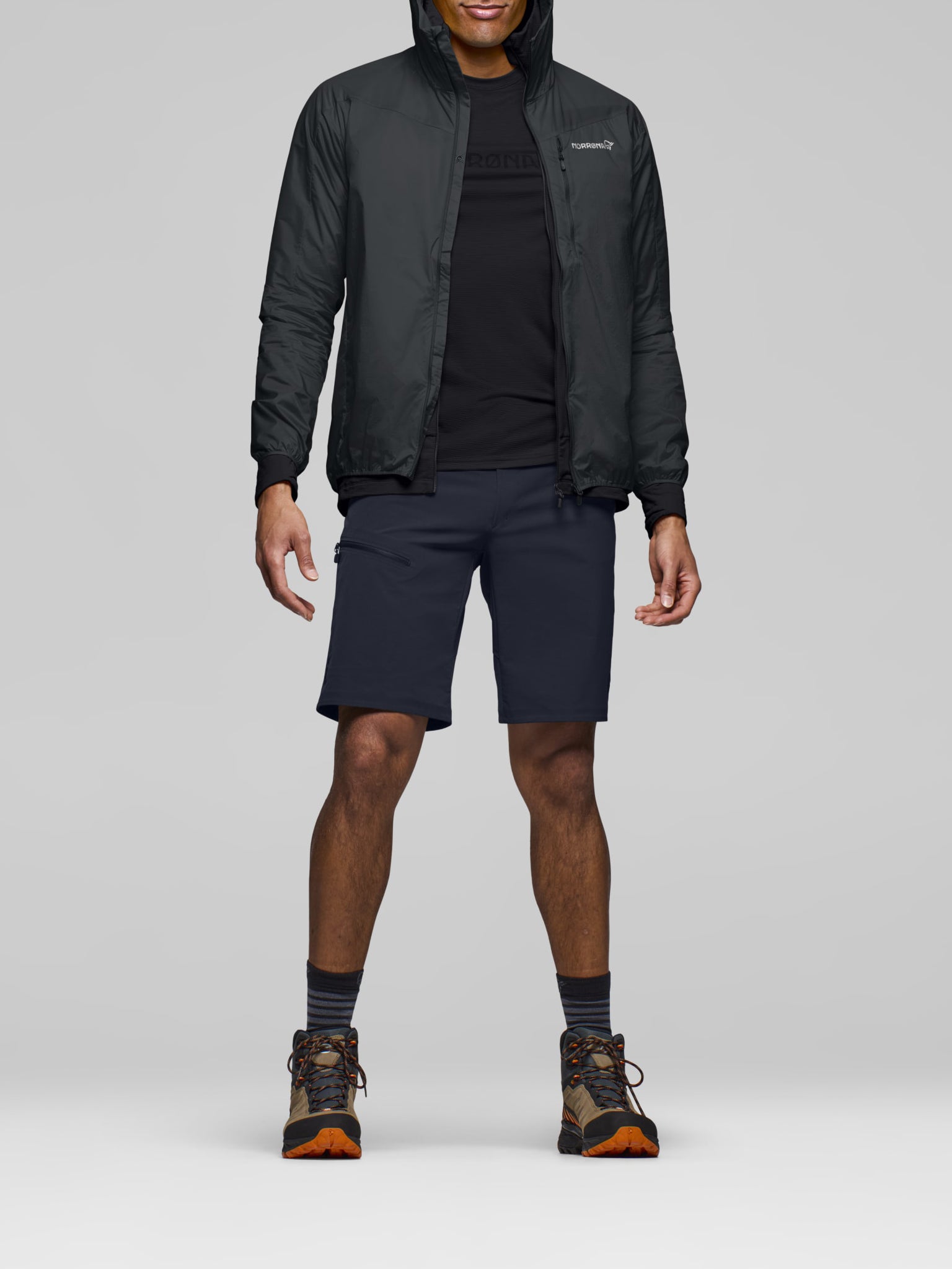 Norrona falketind Aero60 Hood Men Caviar Black