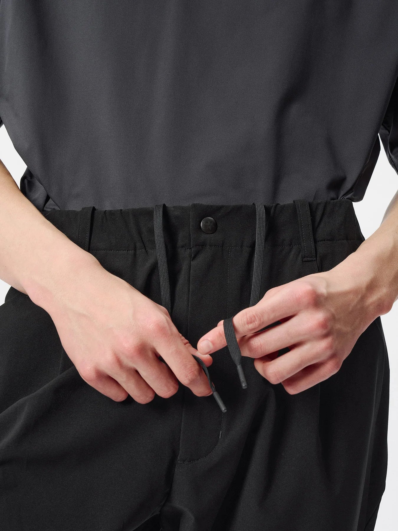 Goldwin One Tuck Tapered Light Pants Black