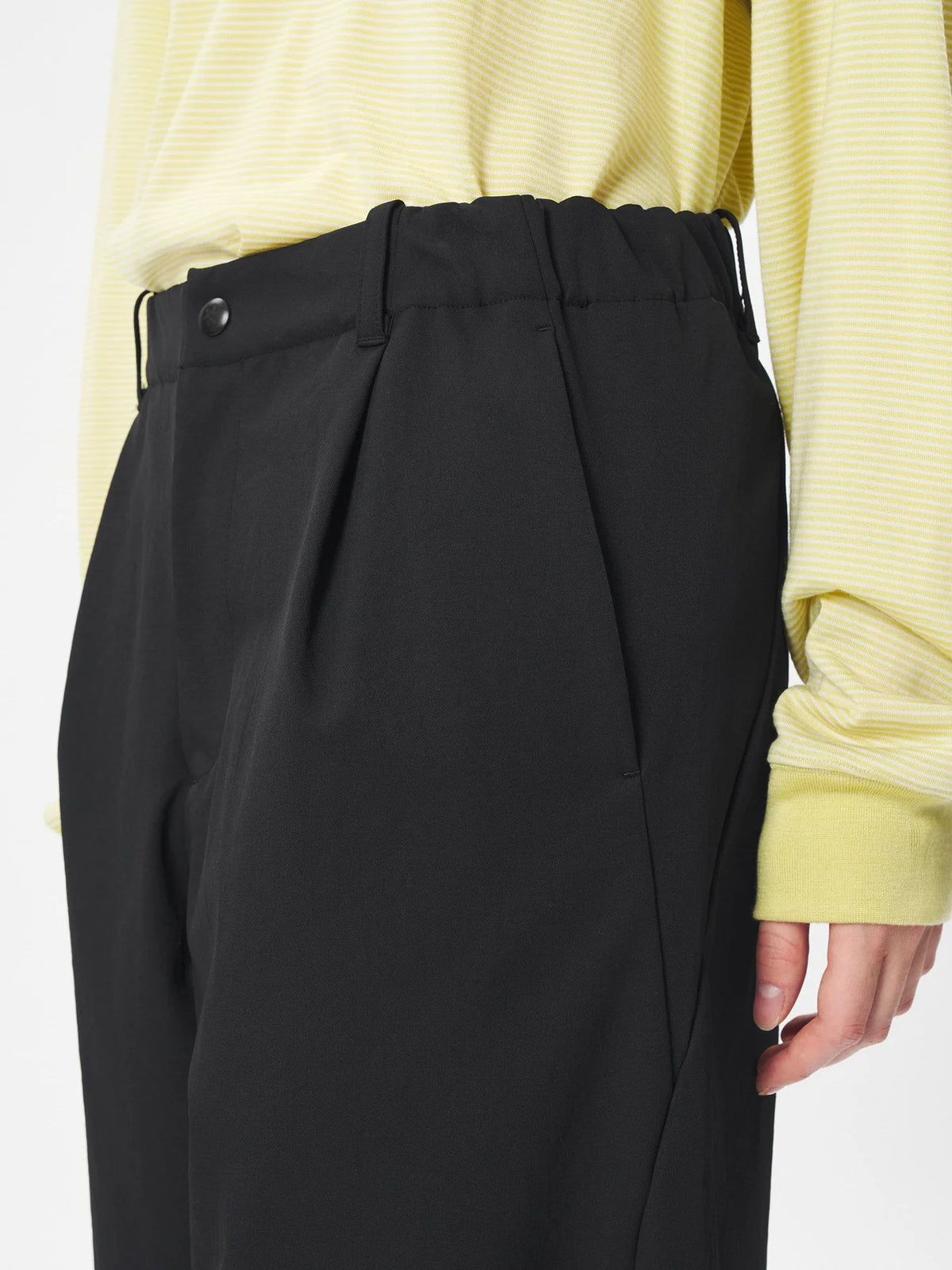Goldwin One Tuck Stick Stretch Pants Black