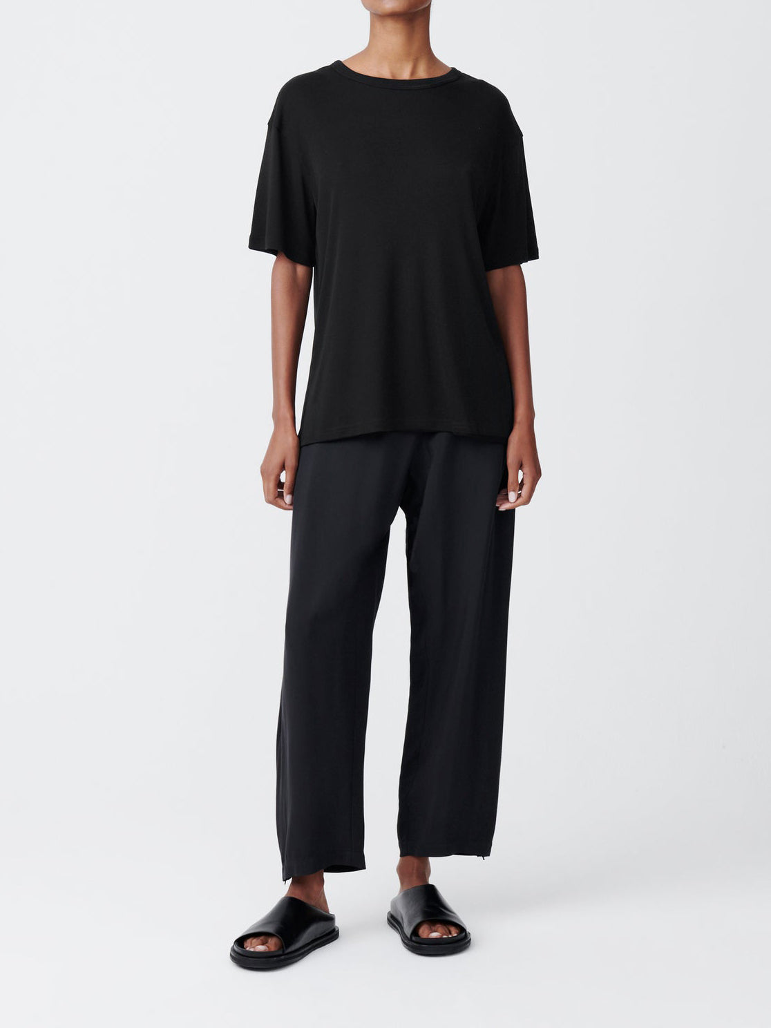 Studio Nicolson Rond T-Shirt Lyocell Rib Black