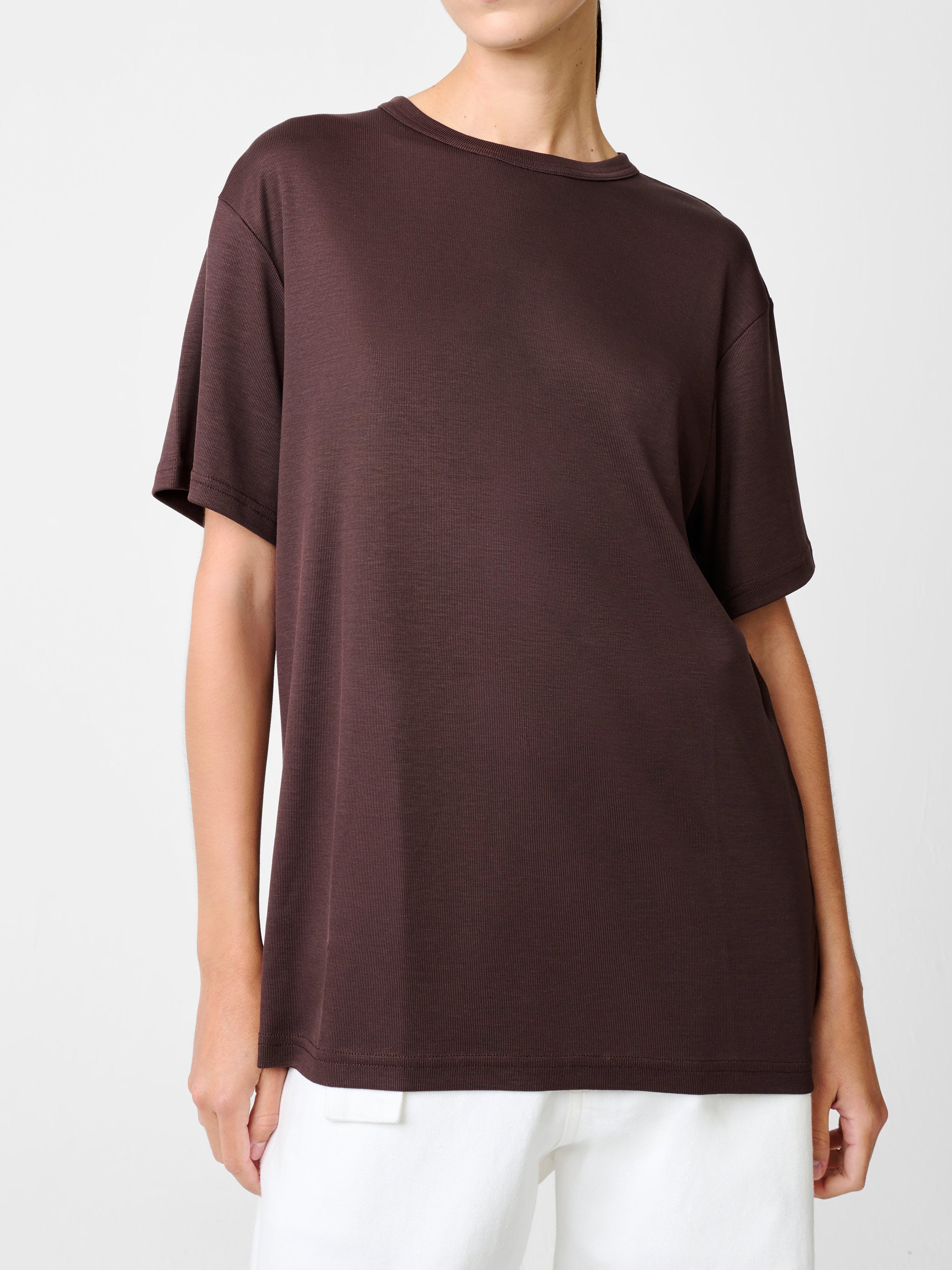 Studio Nicolson Rond T-Shirt Lyocell Rib Chocolate Brown